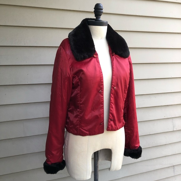 Danier Red Cropped ThemoLite Jacket Liner Bomber Black Faux Fur Collar Cuffs S/M - Picture 8 of 17